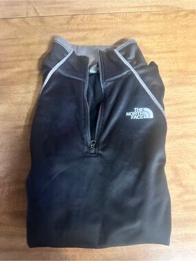 The North Face Black and Gray Women's Half-Zip Pullover